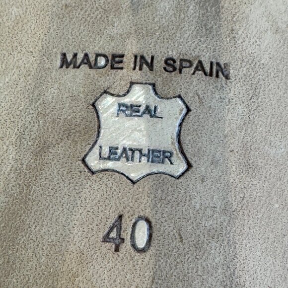 LK Bennett Grey Pumps with Pierced Floral Motif, EU 40 - Picture 8 of 16